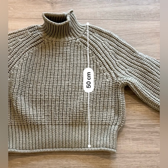 H&M Olive Green Chunky Knit Turtleneck Sweater - Picture 3 of 6